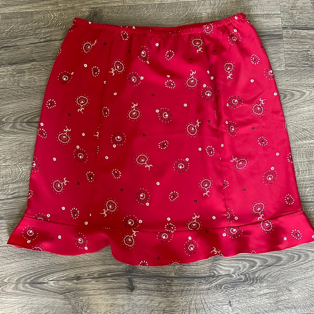 Red bandanna print skirt
